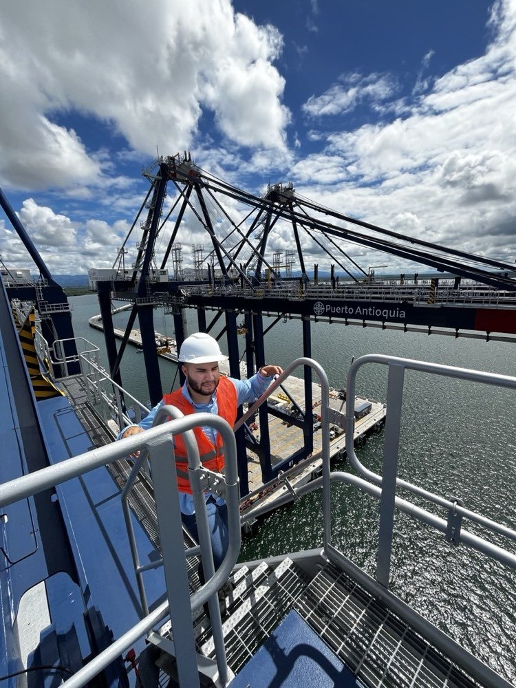 Técnico en estructura portuaria